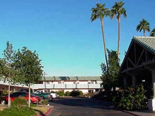 Econo Lodge Inn & Suites Yuma I-8 Exterior photo